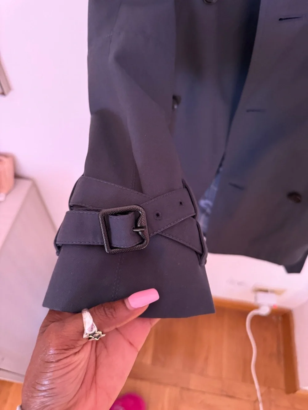 Burberry Navy Double-Breasted Short Trench Coat - Picture 15 of 15